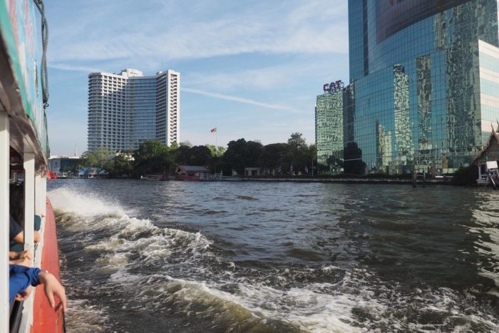 Cesta na lodi po Čao Praja Bangkok