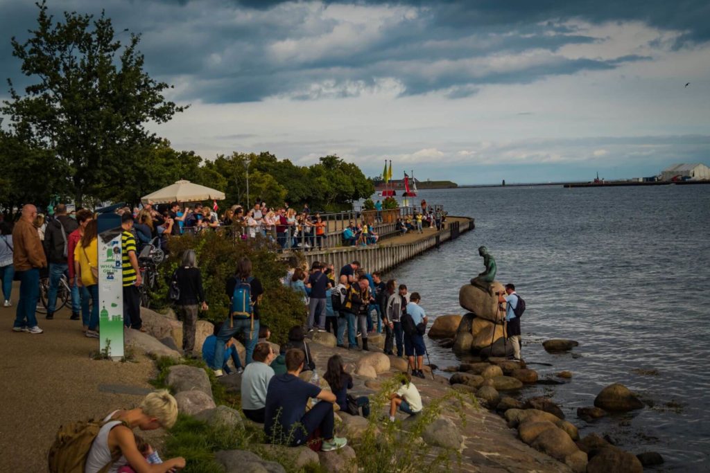 Malá mořská víla turisti