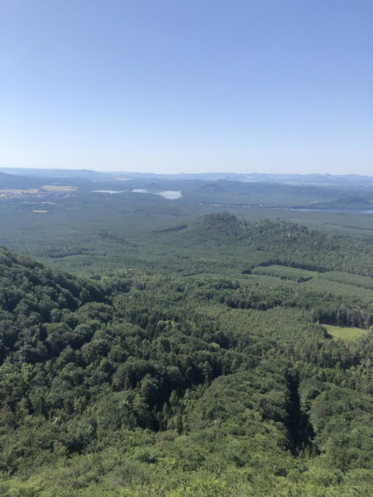 Výhled na Máchovo jezero