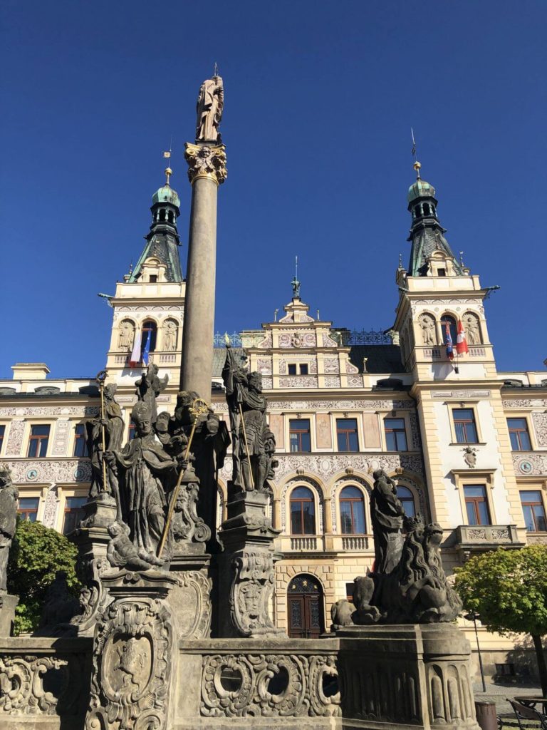 Radnice a morový sloup Pardubice