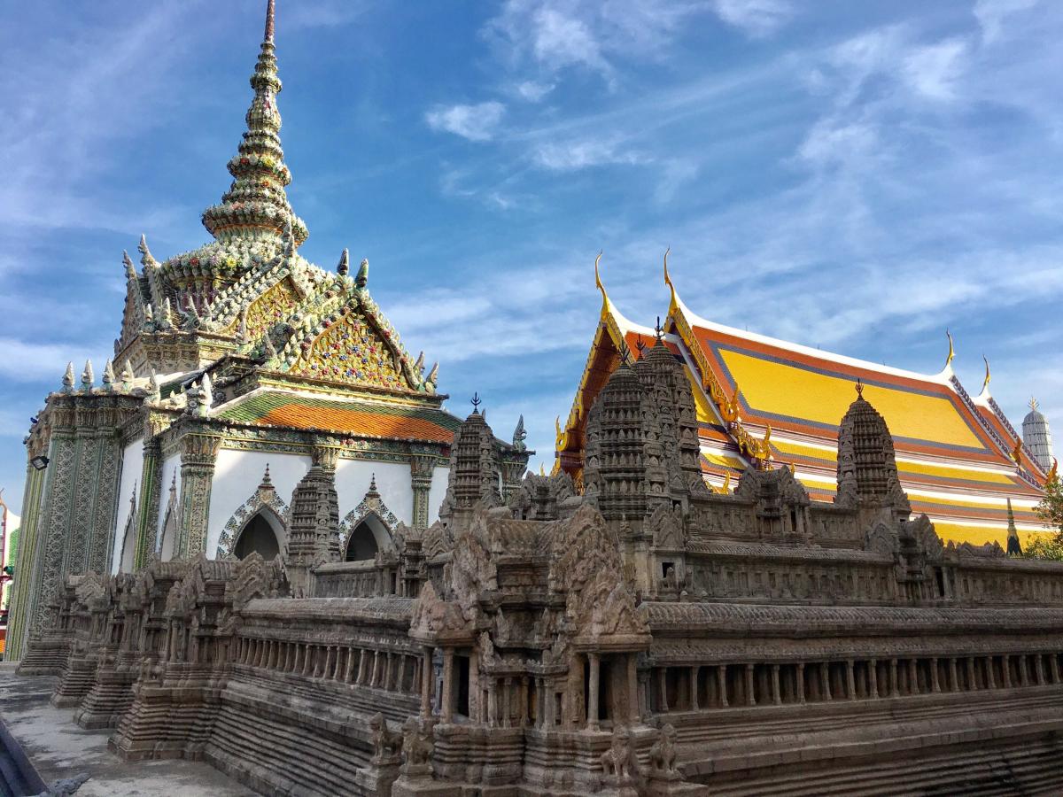 Kr lovsk Pal c Bangkok Nezapomenuteln Z itek Krauzovi Na Cest ch