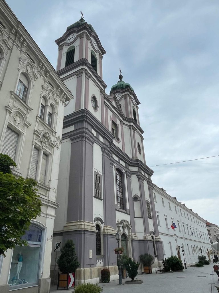 Kostel Stoličný Bělehrad