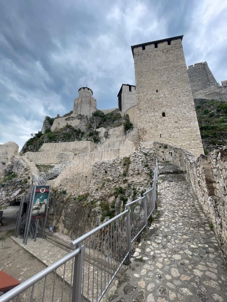 Věž Golubac