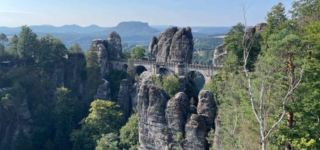 Skalní most Bastei v Saském Švýcarsku