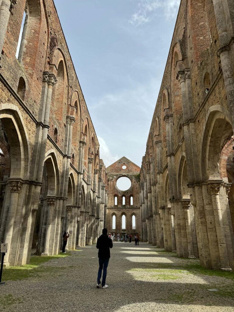 San Galgano kostel bez střechy