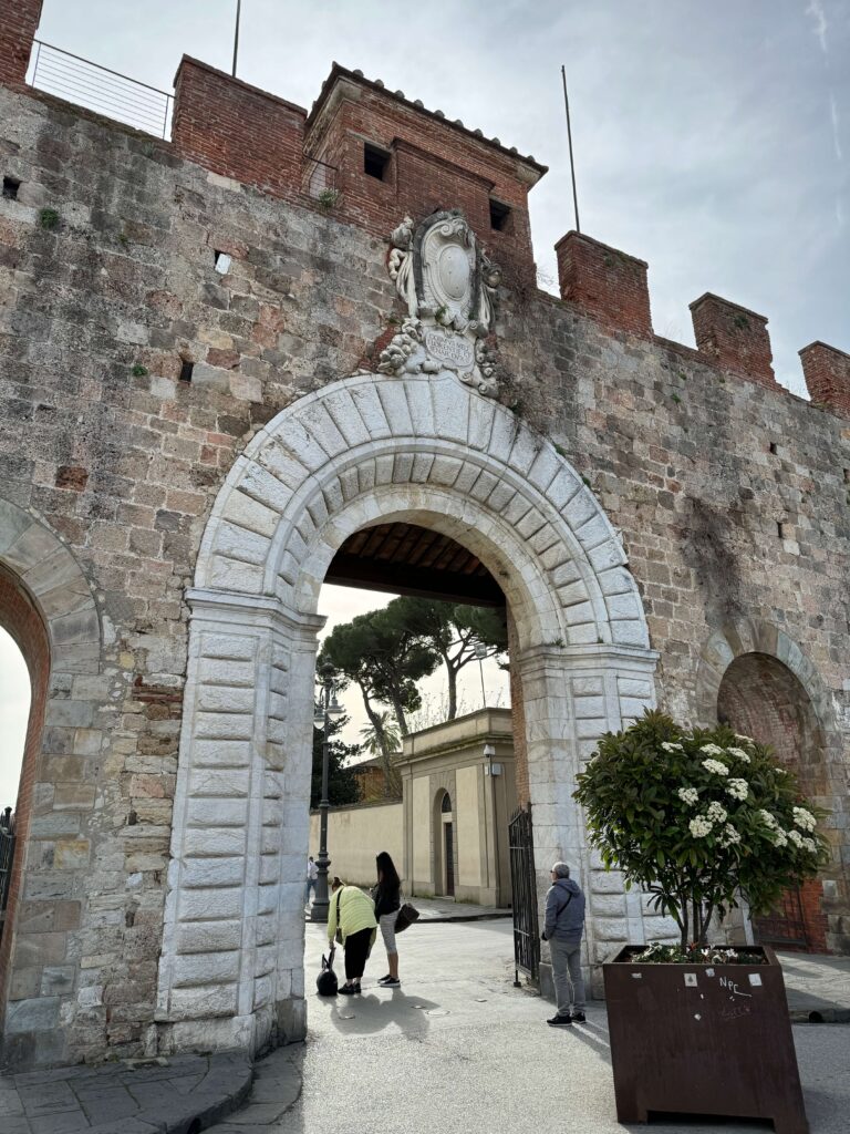 Brána Pisa