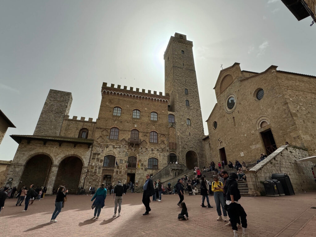 San Gimignano na náměstí