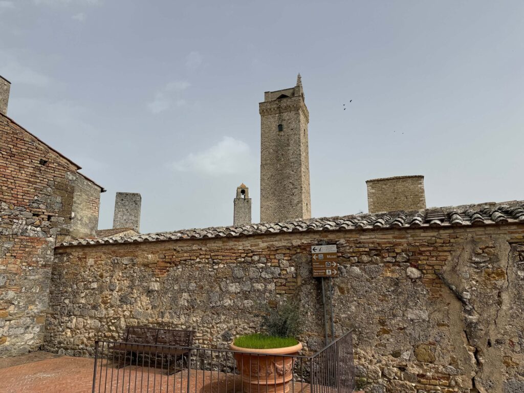 San Gimignano kamenná věž