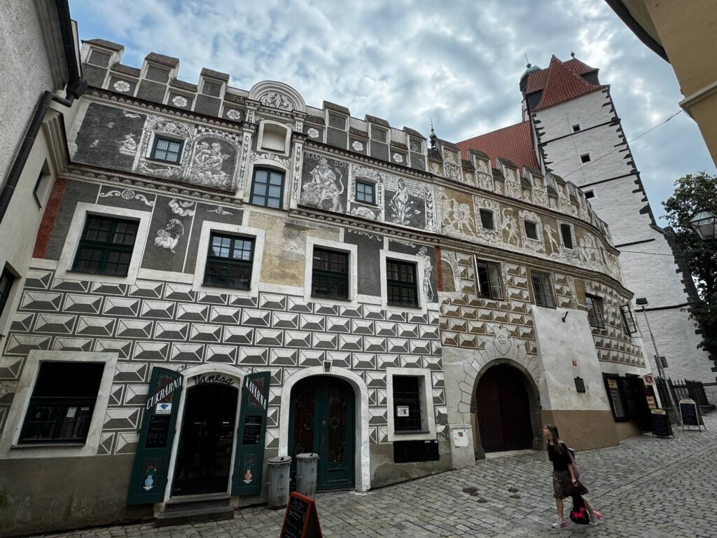 Měšťanský dům č. p. 28 a Heydlův dům