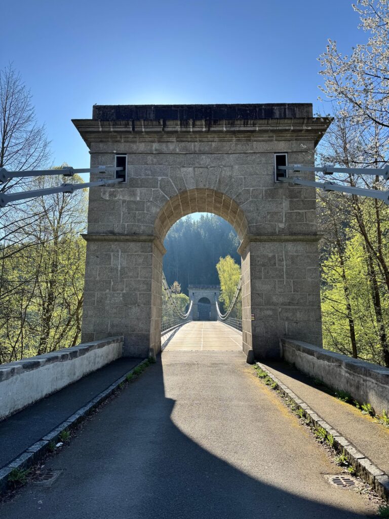 Stádlecký řetězový most