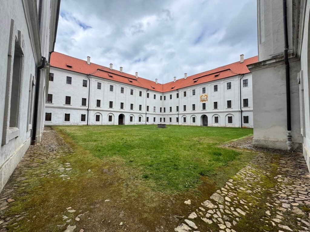 Klášter Kladruby